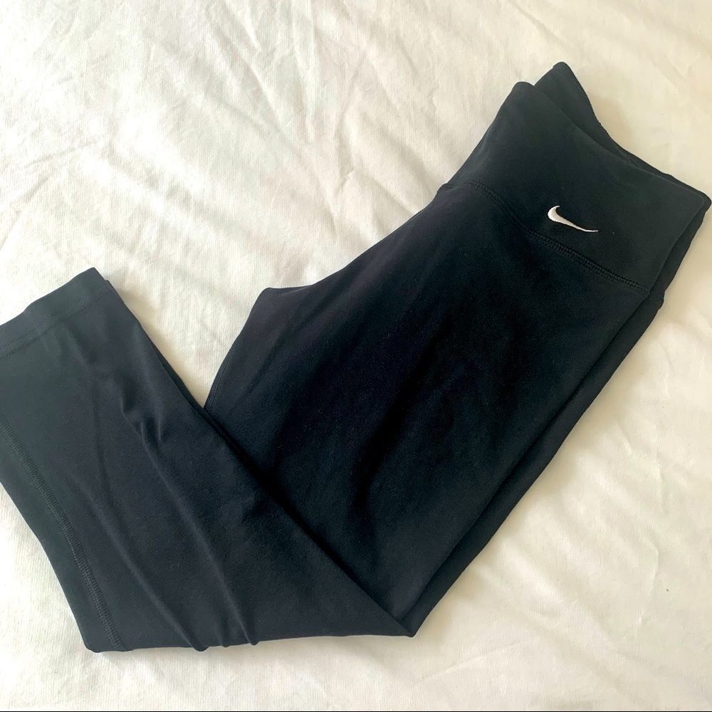 NIKE Dri-Fit Black Cropped Legging Small